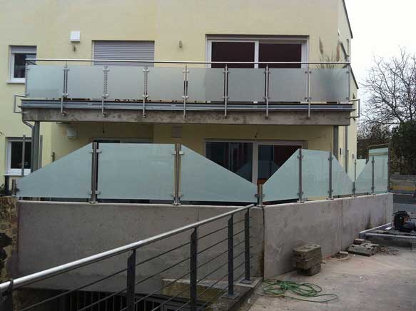 Modernes Balkongeländer