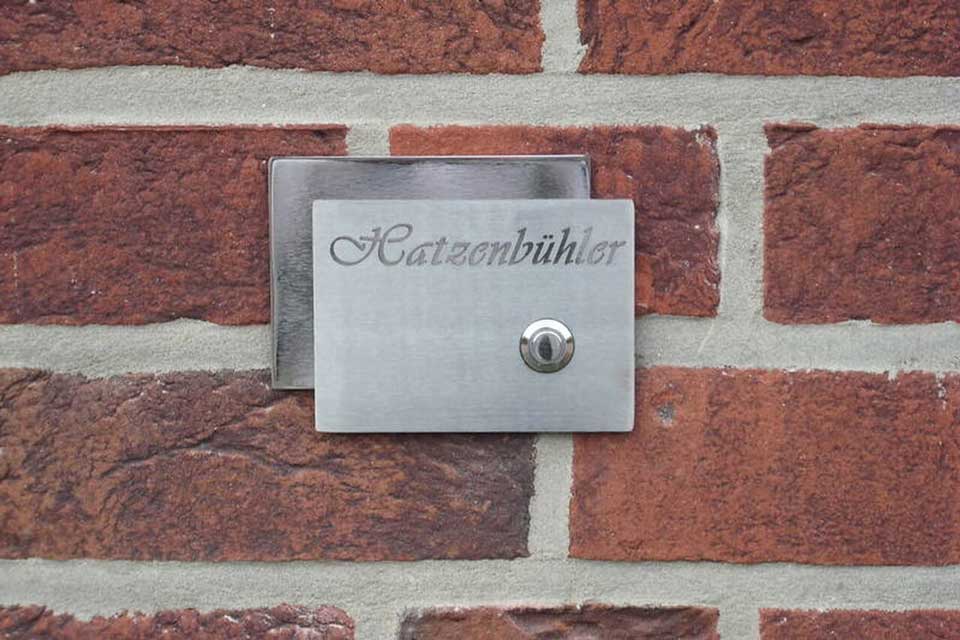 Personalisiertes Klingelschild